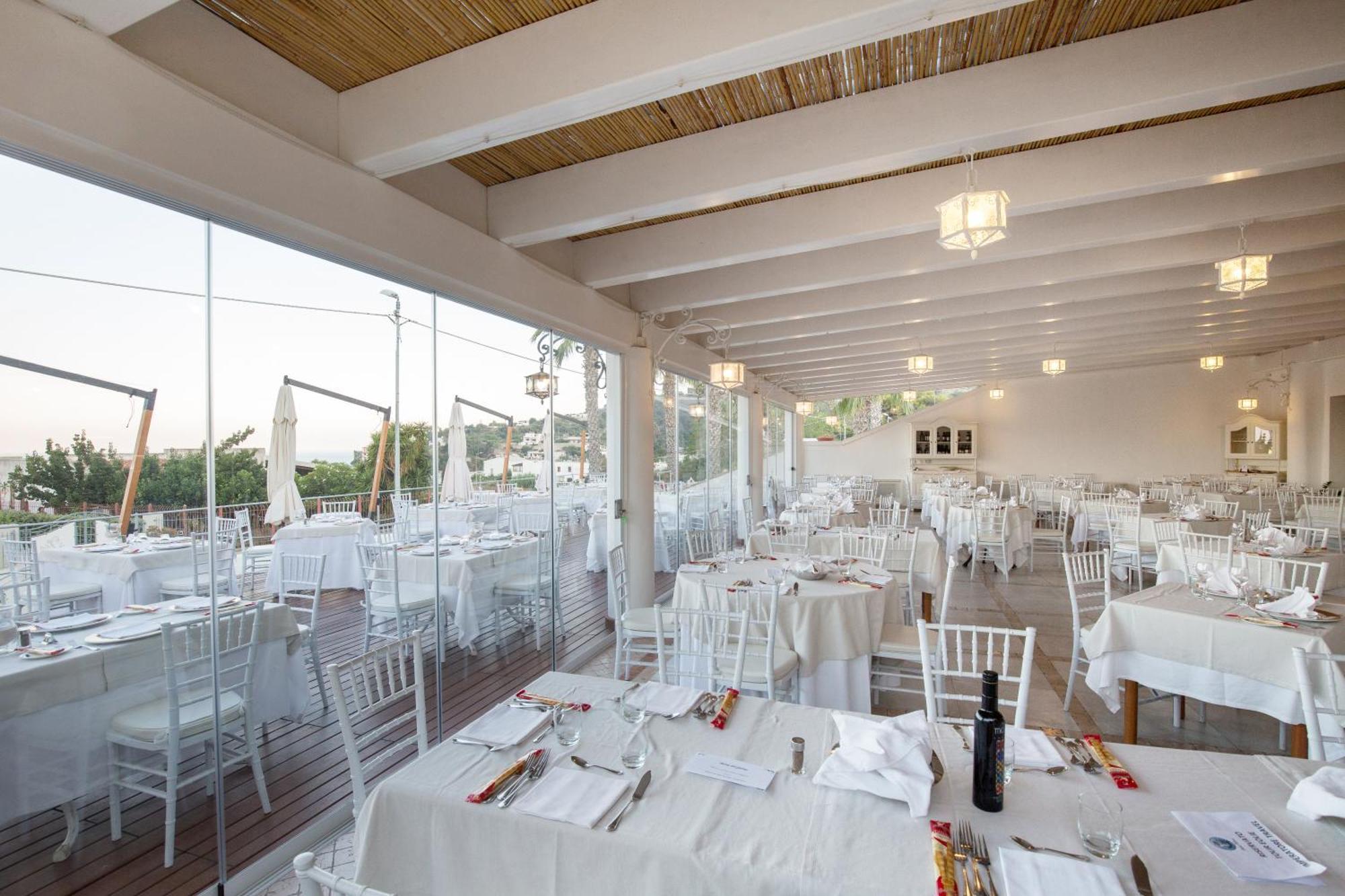 Hotel Tritone Lipari Eksteriør billede