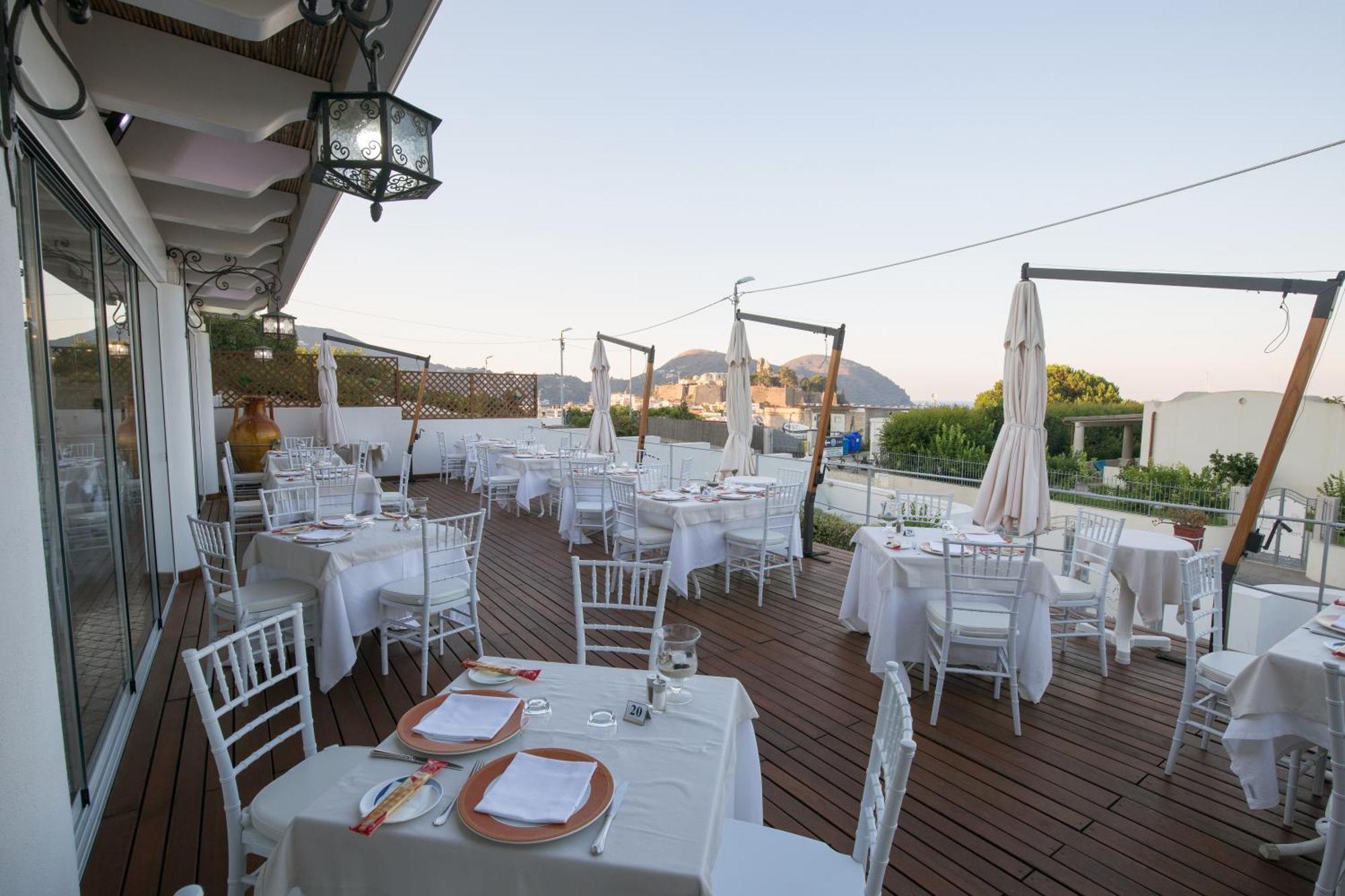 Hotel Tritone Lipari Eksteriør billede