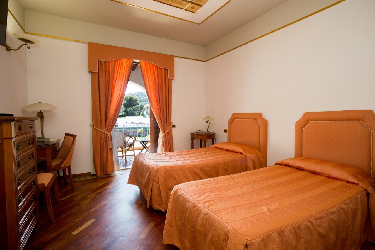 Hotel Tritone Lipari Eksteriør billede